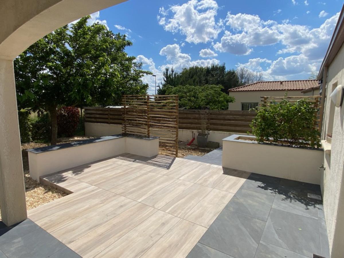 Aménagement de terrasse aux Brouzils près de Montaigu en Vendée
