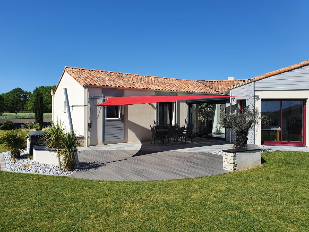 Aménagement extérieur aux Brouzils près de Montaigu (Vendée 85)